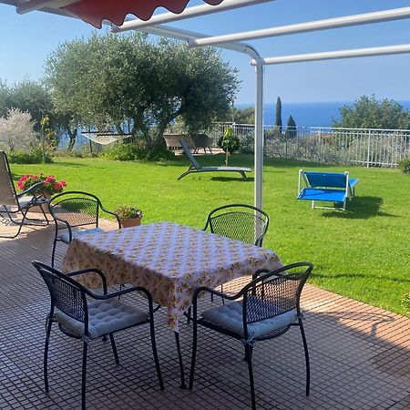 Casa Vista Mare - Superb Garden And Parking Included Villa Империа Екстериор снимка