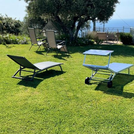 Casa Vista Mare - Superb Garden And Parking Included Villa Империа Екстериор снимка