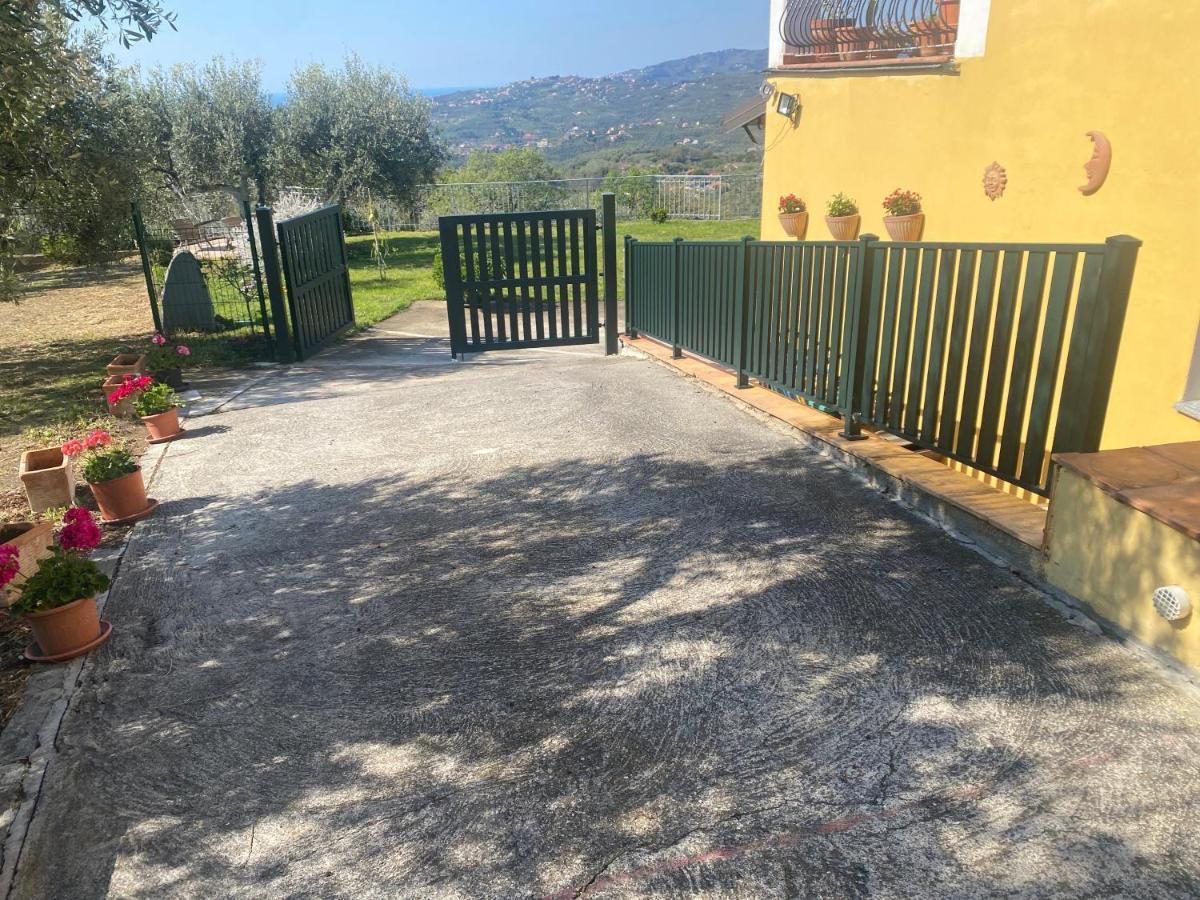 Casa Vista Mare - Superb Garden And Parking Included Villa Империа Екстериор снимка