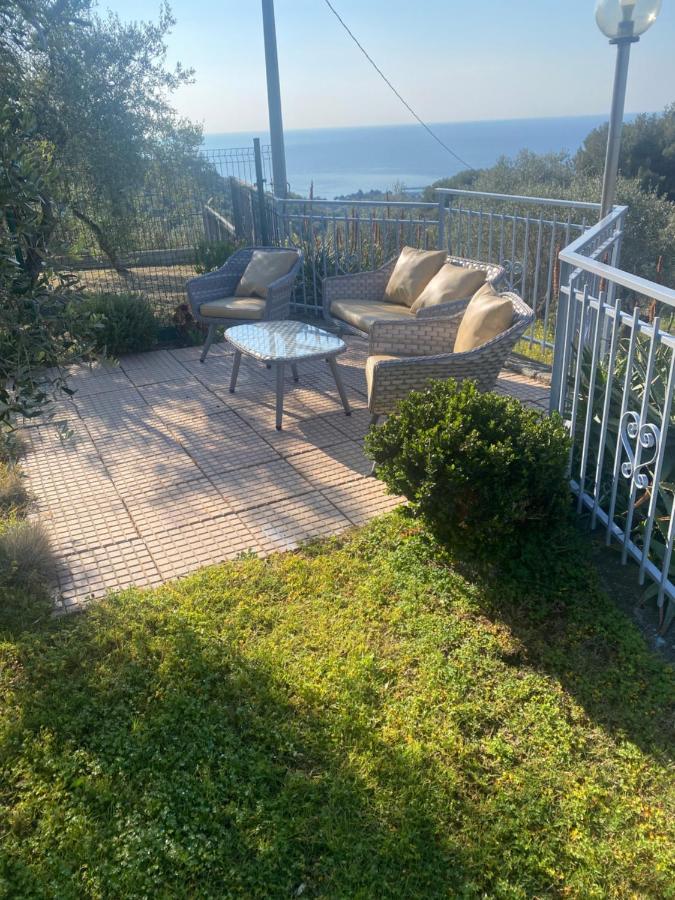 Casa Vista Mare - Superb Garden And Parking Included Villa Империа Екстериор снимка