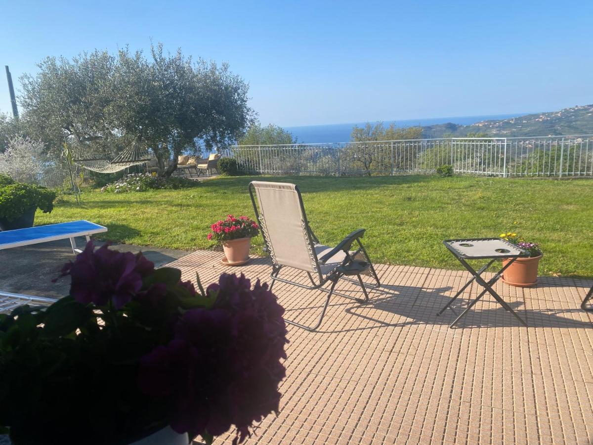 Casa Vista Mare - Superb Garden And Parking Included Villa Империа Екстериор снимка