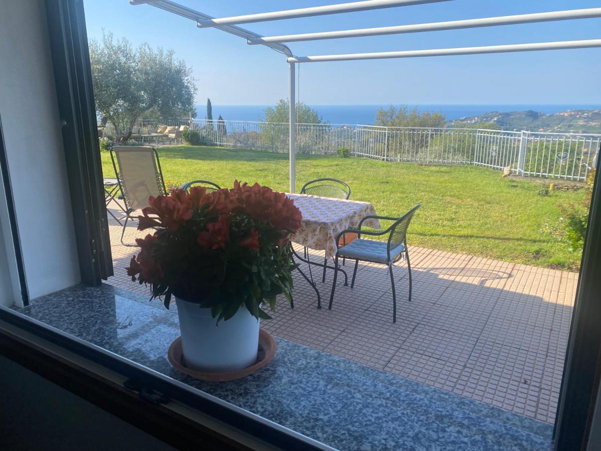 Casa Vista Mare - Superb Garden And Parking Included Villa Империа Екстериор снимка