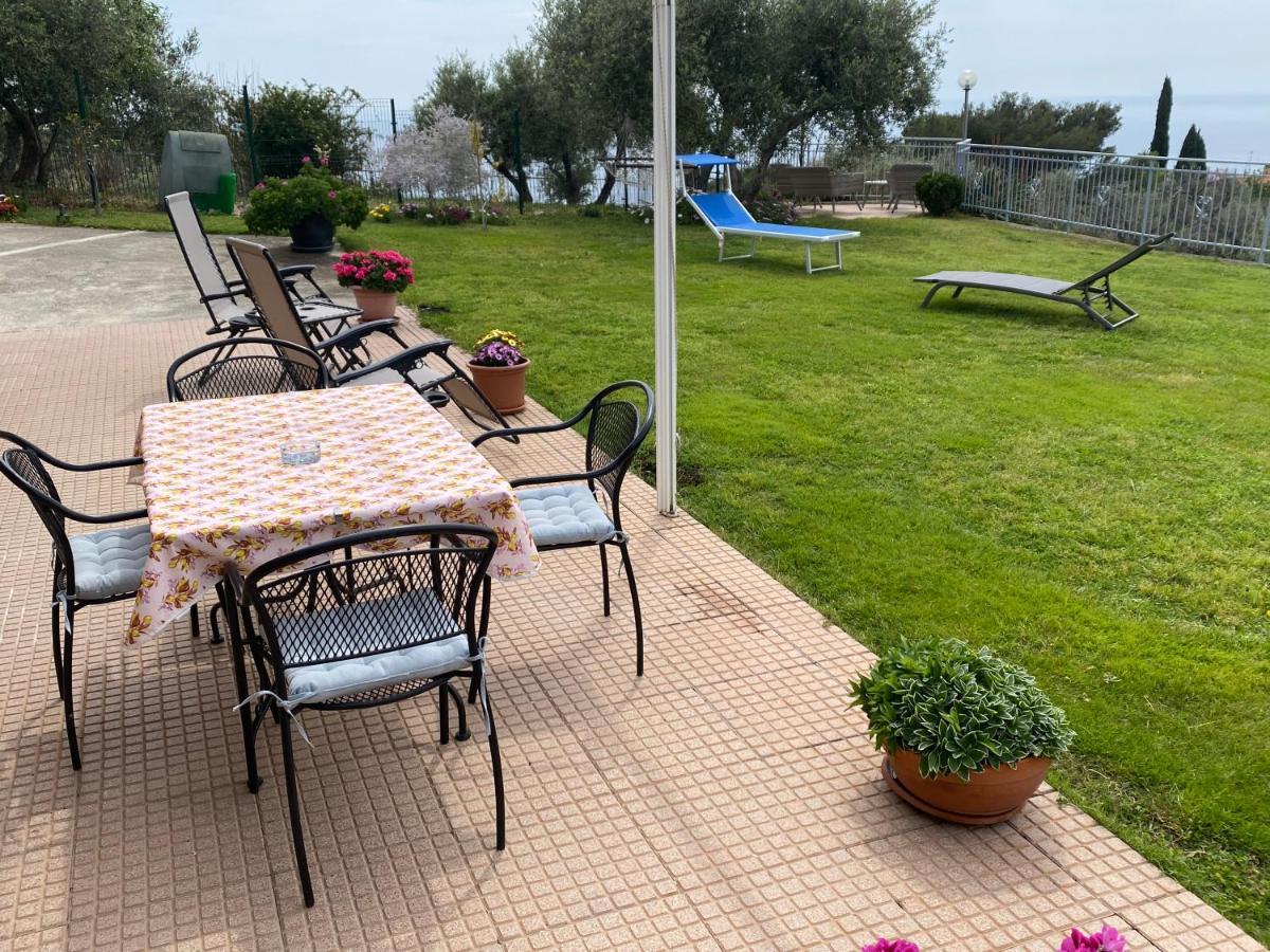 Casa Vista Mare - Superb Garden And Parking Included Villa Империа Екстериор снимка