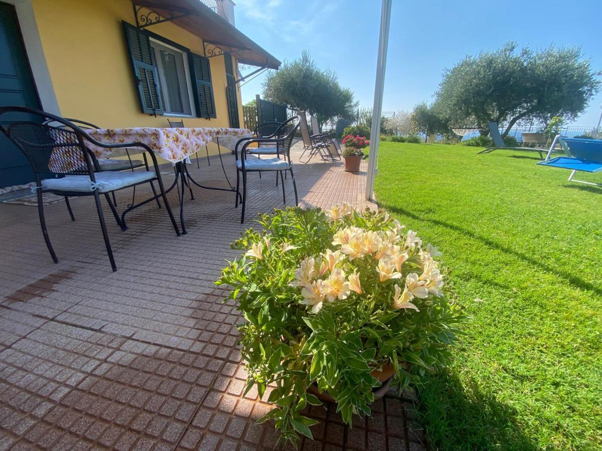 Casa Vista Mare - Superb Garden And Parking Included Villa Империа Екстериор снимка