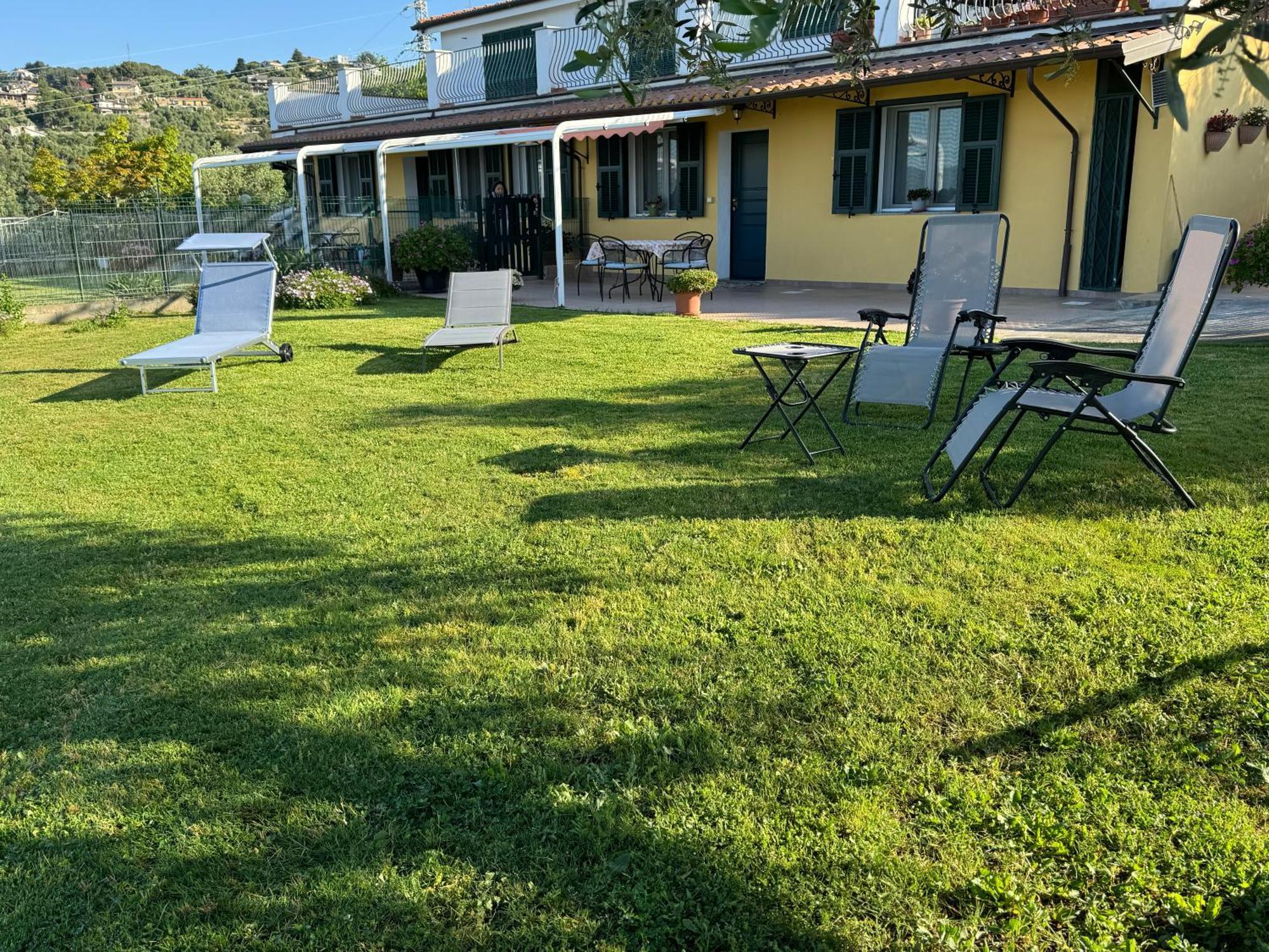 Casa Vista Mare - Superb Garden And Parking Included Villa Империа Екстериор снимка